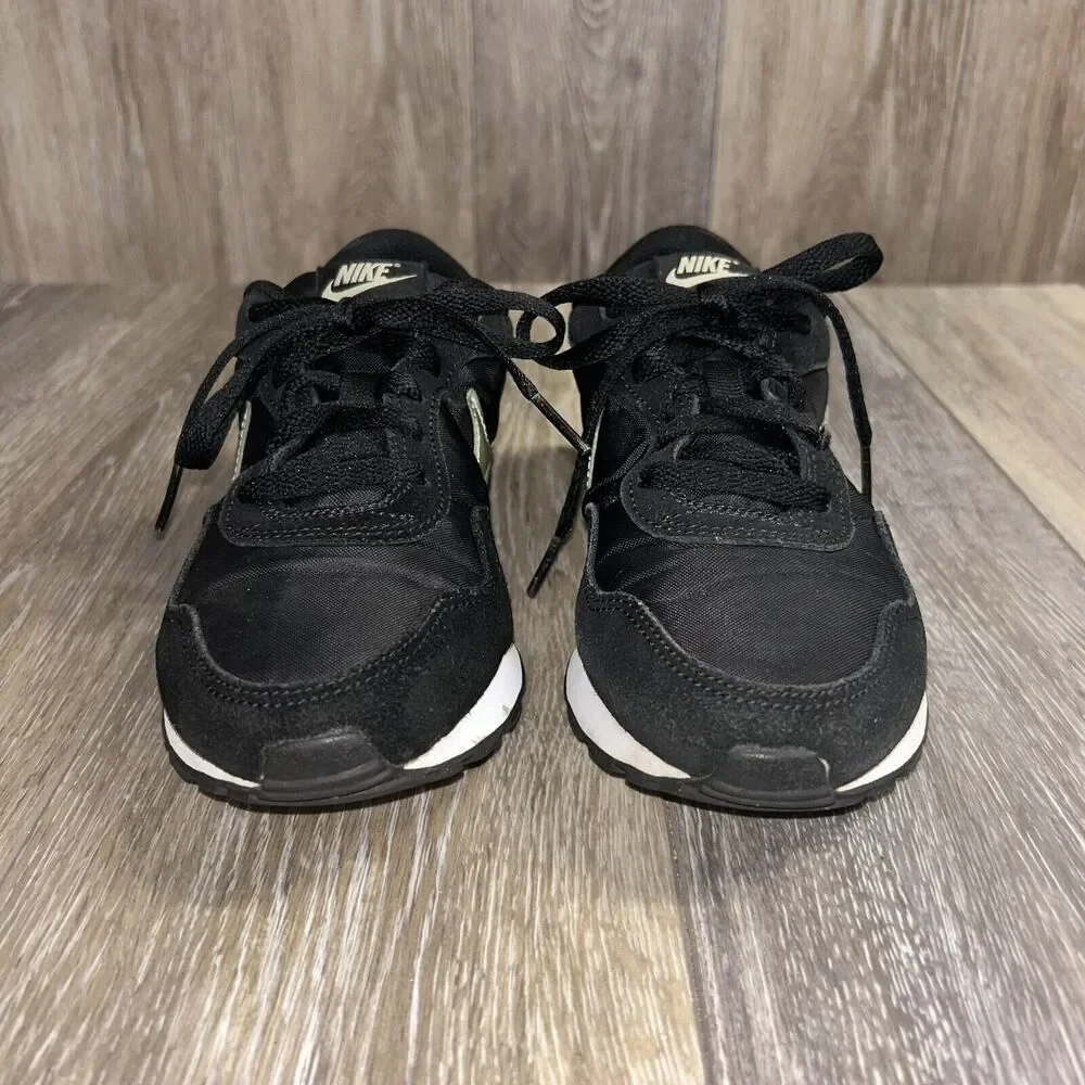 Nike MD Valiant GS CN8558-009 Youth US Size 4Y Sneaker Shoes Black White Gold